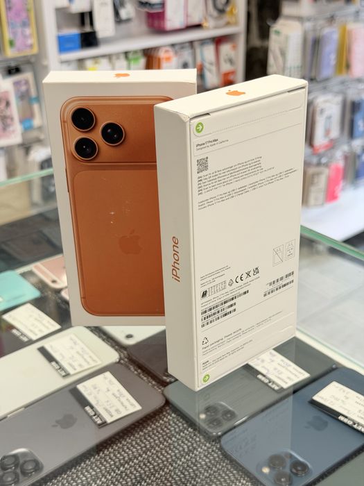Apple iPhone 17 Pro Max 256GB Cosmic Orange