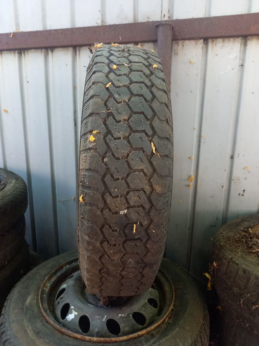 Roata Dacia Papuc R14 3prezoane janta + cauciuc 175 R14C