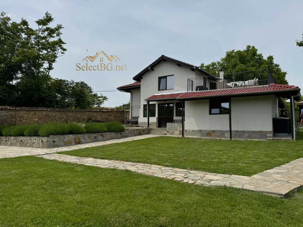 Продава се Къща в Велико Търново, Колю Фичето - 300 кв.м за 1417 €/кв.м - Снимка #1