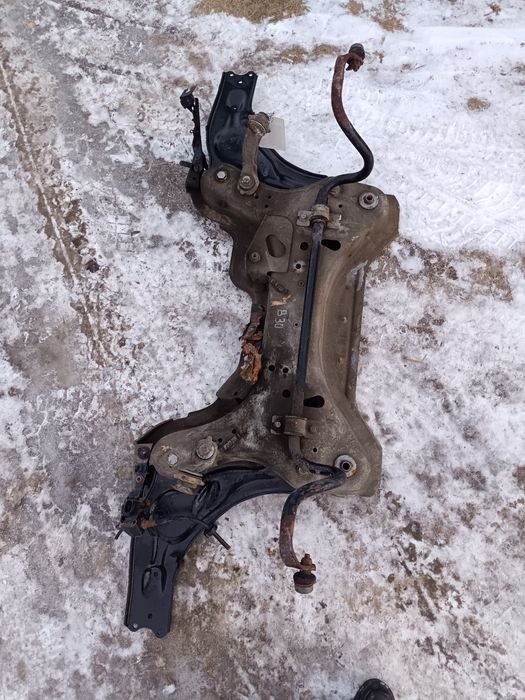 Продам подрамник передний рено эспейс