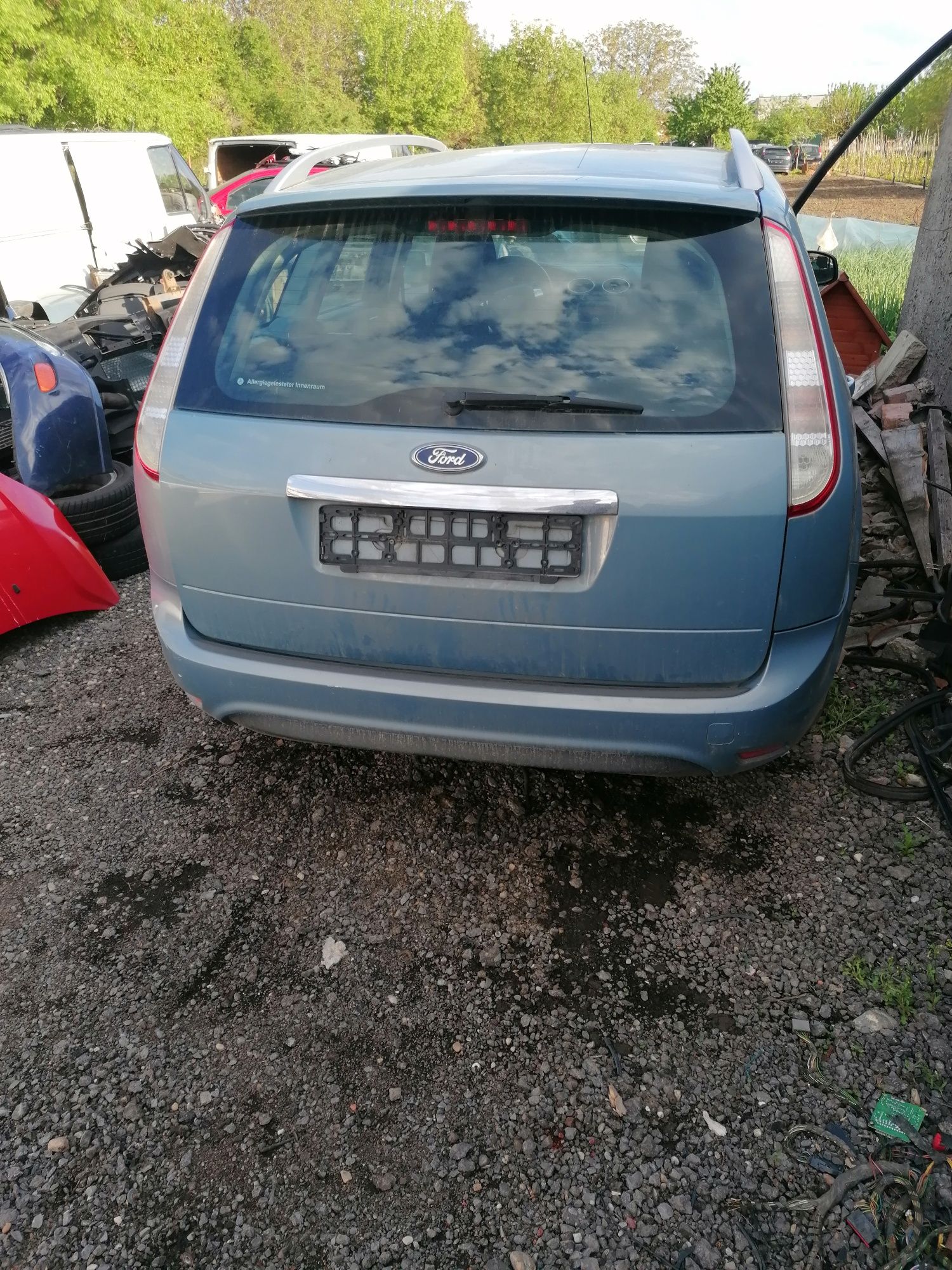 Capota far usa aripa trager haion Ford Focus