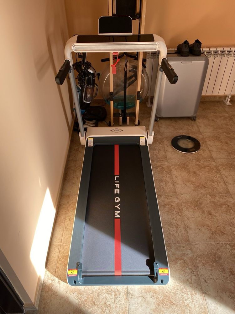 Life Gym сгъваема бягаща пътека