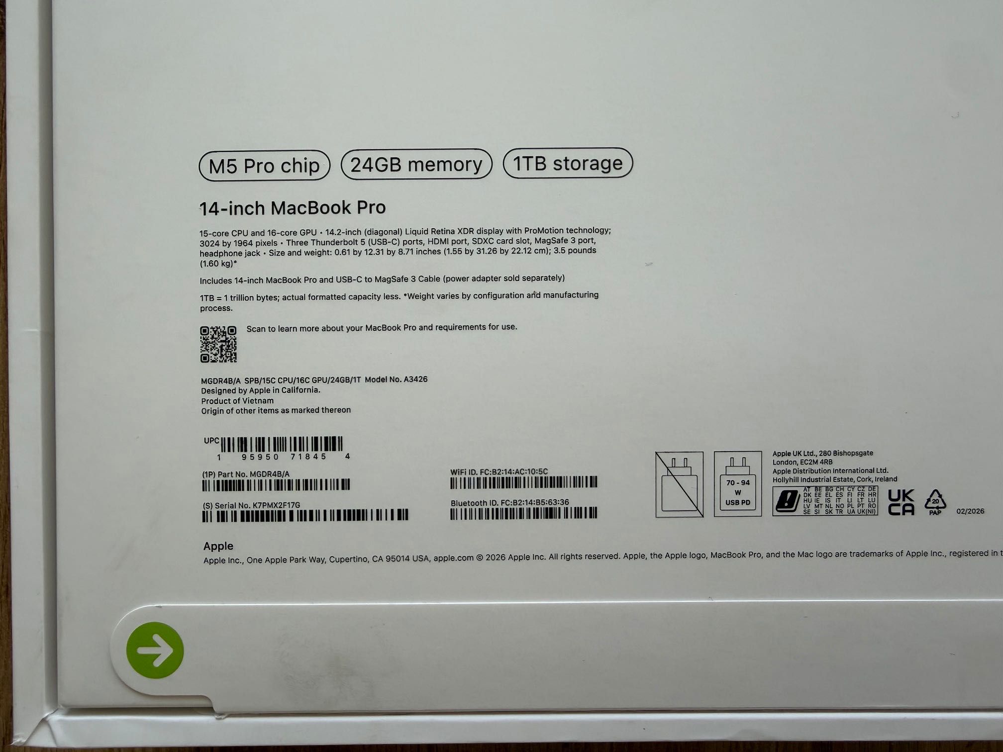 ЧИСТО НОВ MacBook Pro 14" M5 PRO Chip 15-CPU/ 16-GPU/ 24GB RAM/ 1TB SSD — миниатюра 3