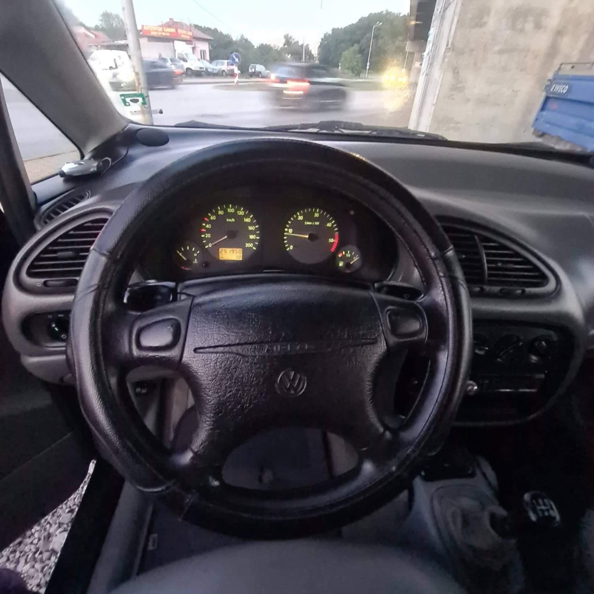 VW шаран 1.9 TDI