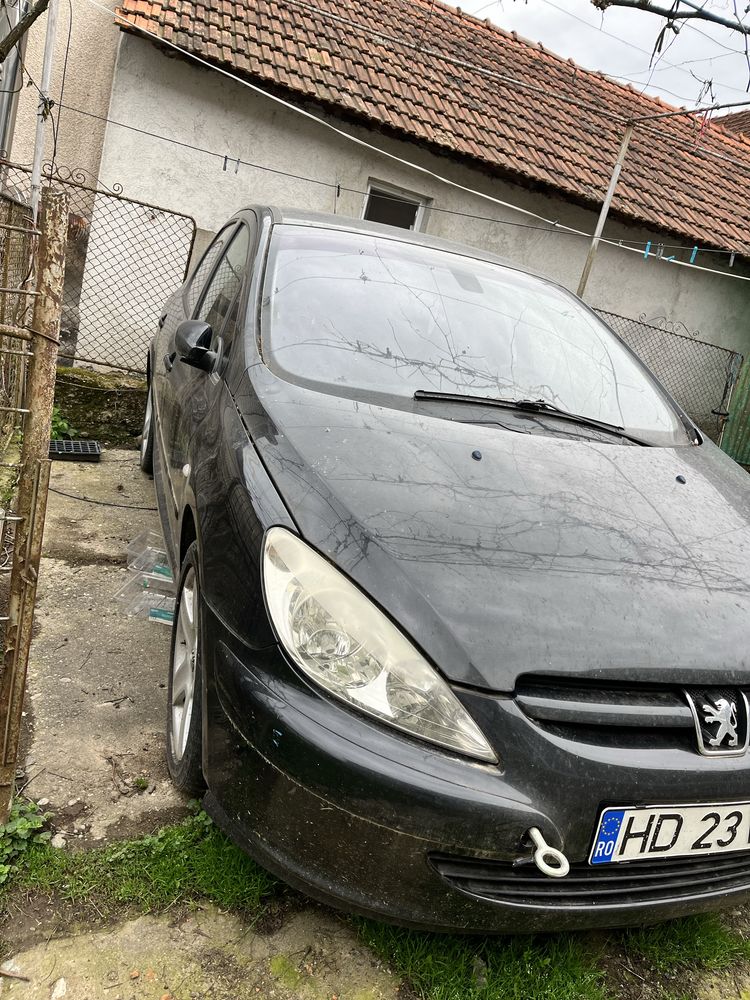 Se dezmembreaza Pegeout 307 2.0 benzina +GPL 2002 ECU DEFECT