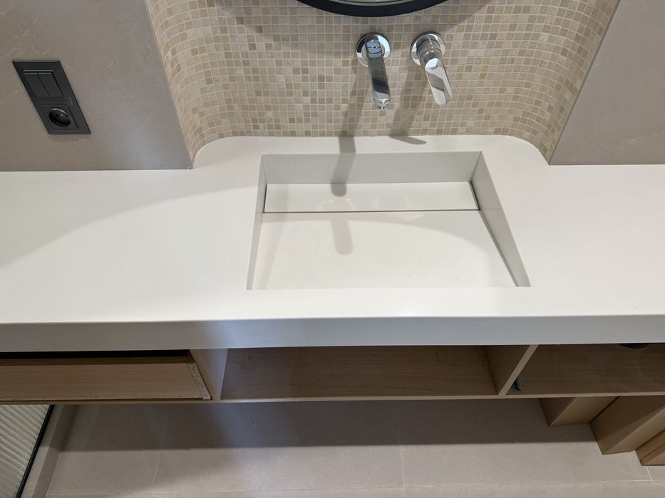 Мы изготавливаем раковины для ванных комнат из искуственного камня