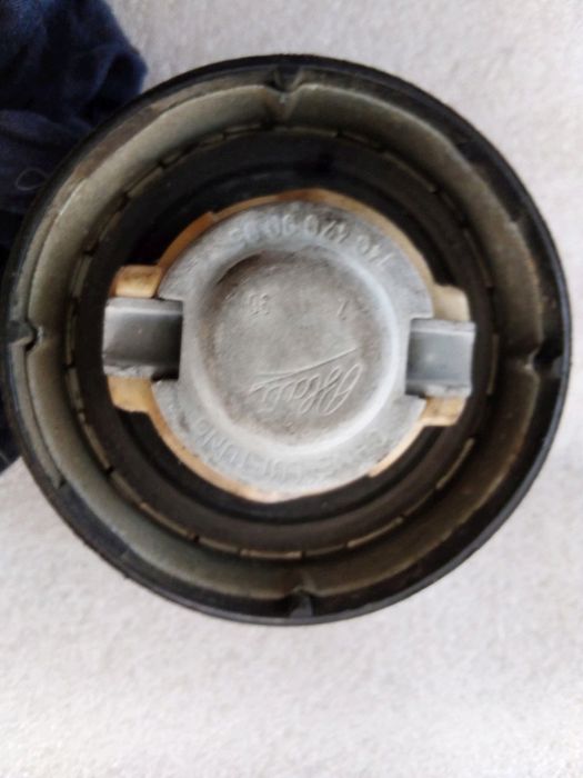 Щипки,емблема и др. за Мерцедес W124, Mercedes