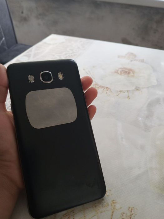 Samsung J7 holati yaxshi