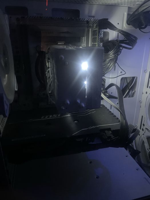 Kompyuter sotiladi srochna