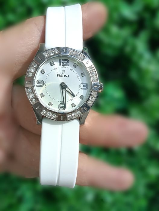 Festina швейцарски часовник - 159 лв