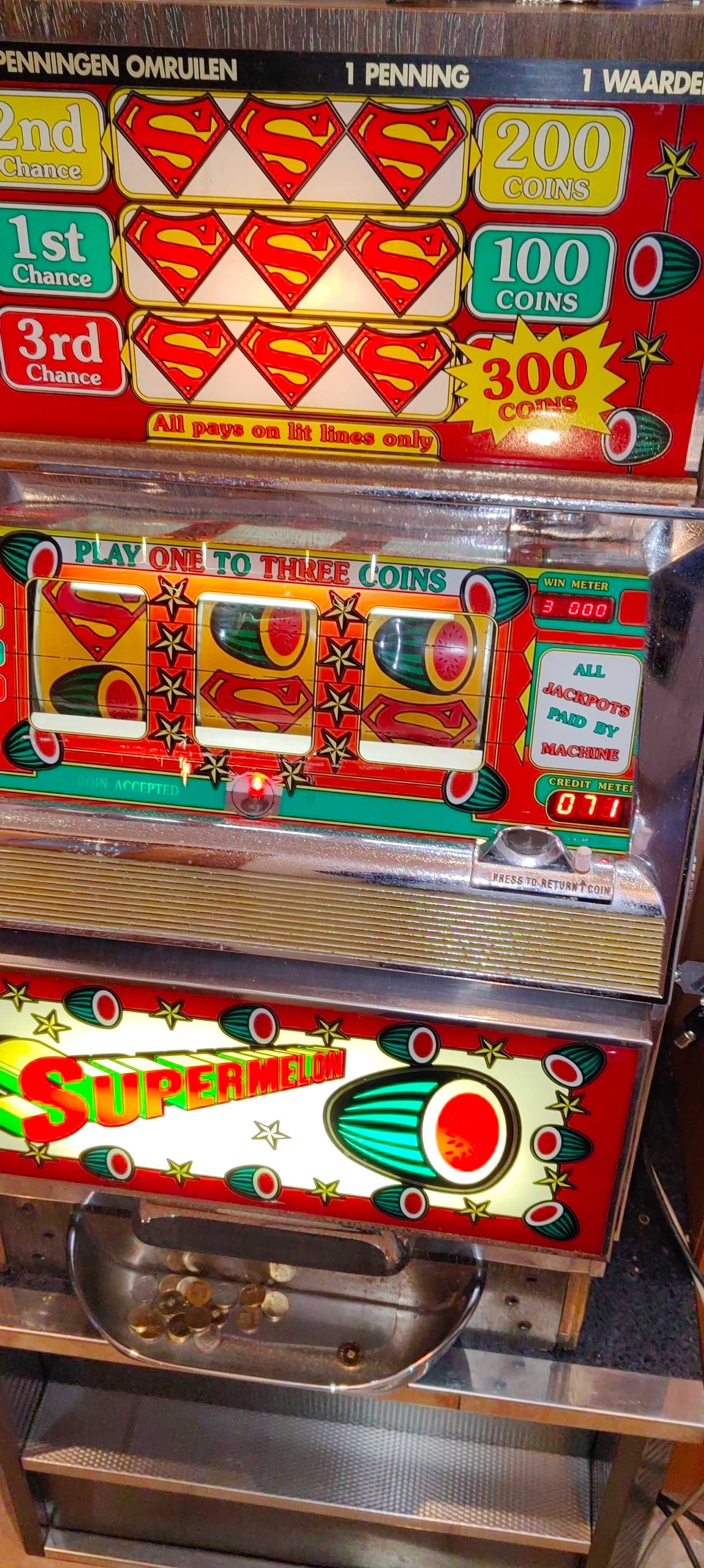 Vând slot machine Bally Supermelon