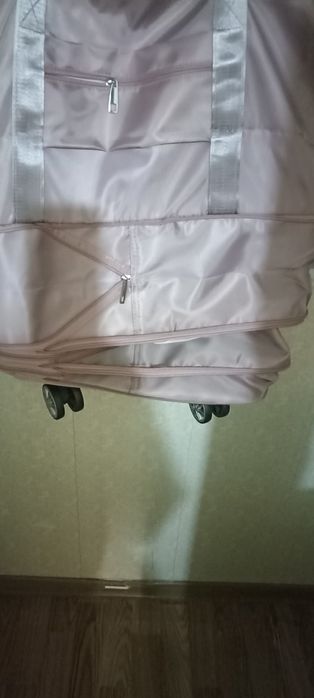 Сумка -трансформер новая высота 34 см, регулируется до 1 м  3 слоя.