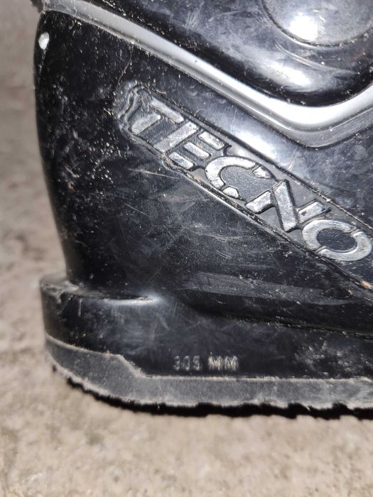 De vânzare clăpari