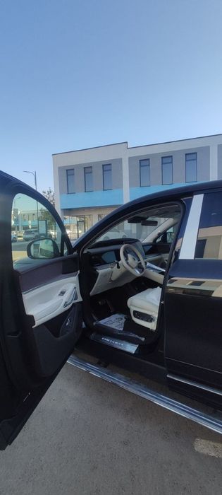 Denza N9, flagship, (готова к оформлению у нотариуса)