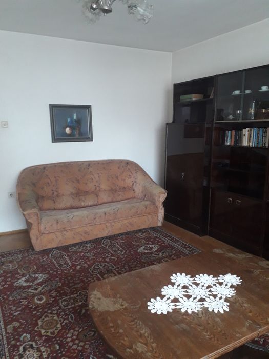 Продавам тристаен апартамент в идеален центърр