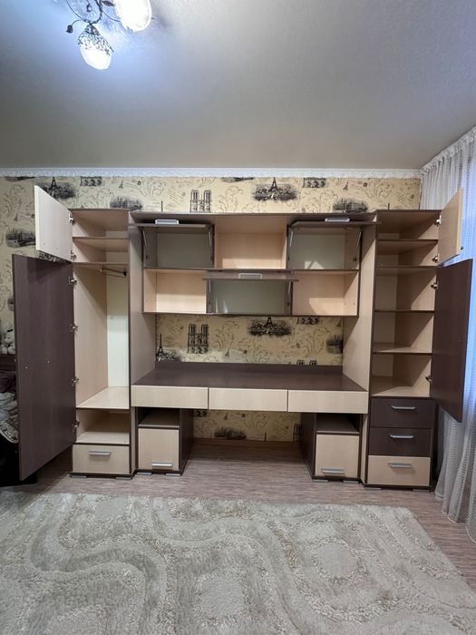 мебельная стенка-компьютерный стол