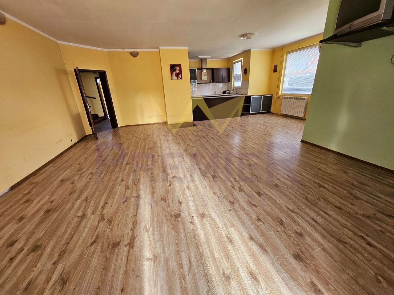 Продава се Къща в с. Мрамор, Област София-град - 380 кв.м за 1050 €/кв.м - Снимка #7