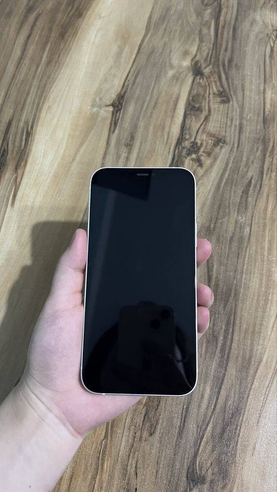 Продается Iphone 12