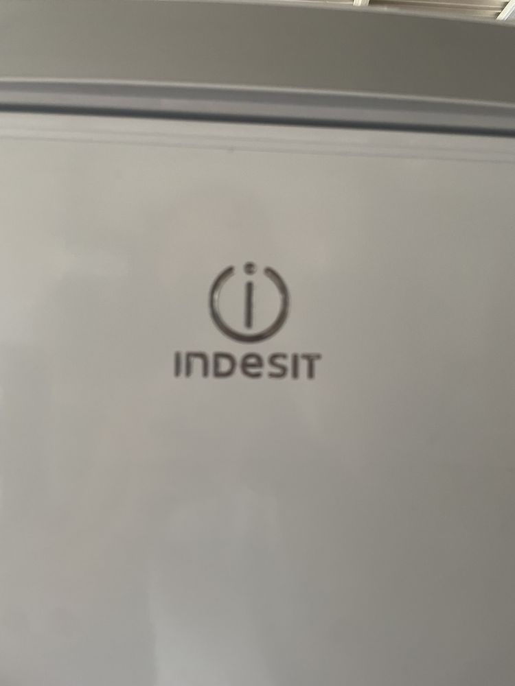 Морозильник indesit