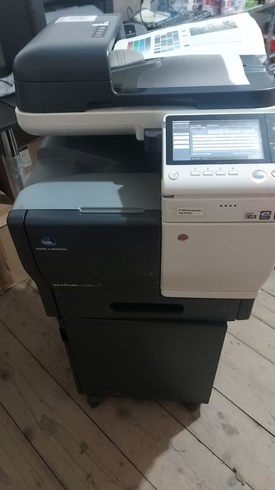 Inchiriere multifunctional Minolta alb negru si color