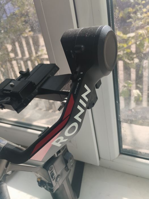 Ronin rs4 sotiladi kam ishlatilgan xolati tinniq