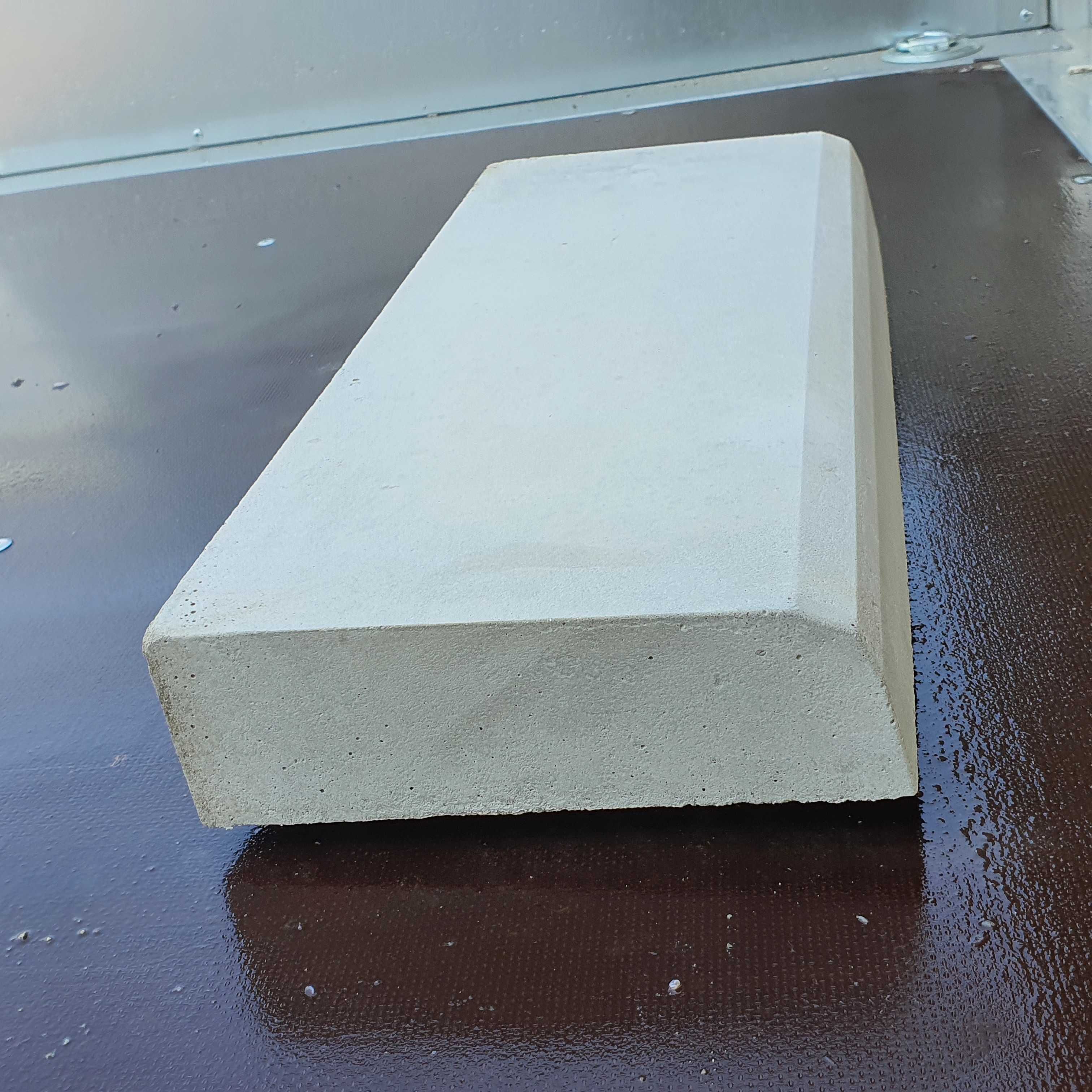 Borduri separatoare din beton 50 x 20 x 6cm