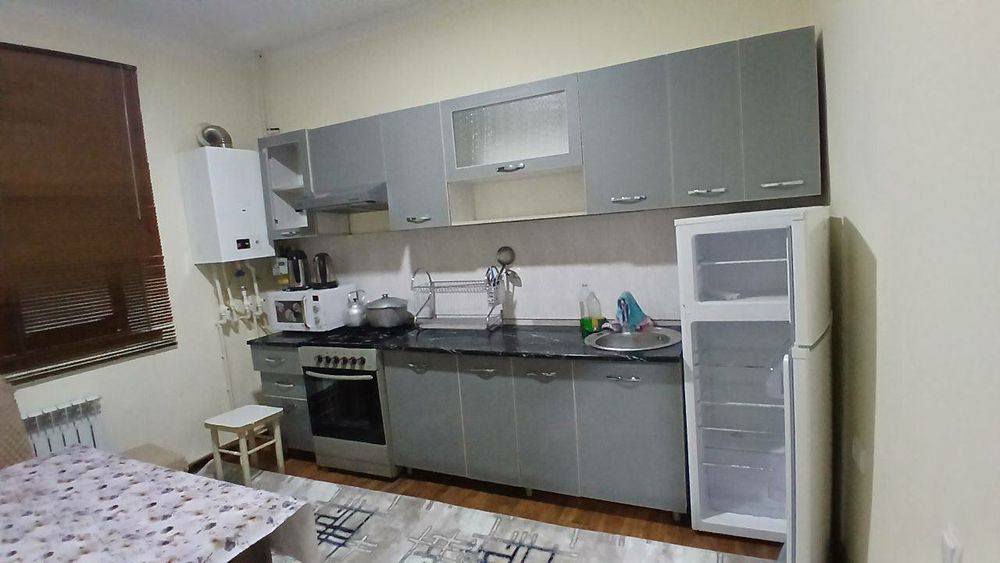 Mirabod tumani Oybek Metrosi yonida 2 xonali kvartira bor