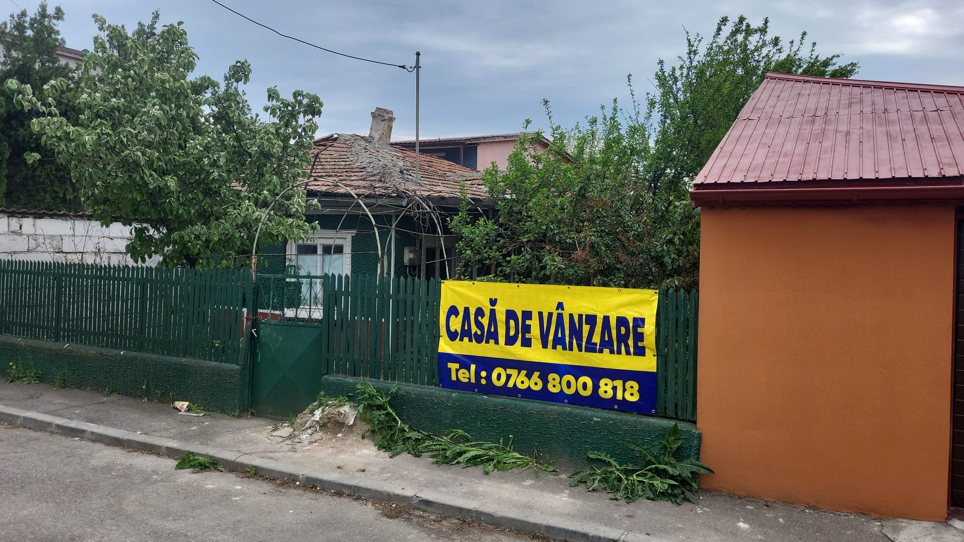 Buna ziua! Oferta vânzare casa și teren