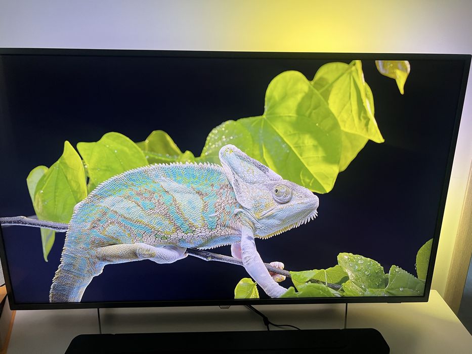 Tv 4k PHILIPS smart 139 cm cu android si ambilight