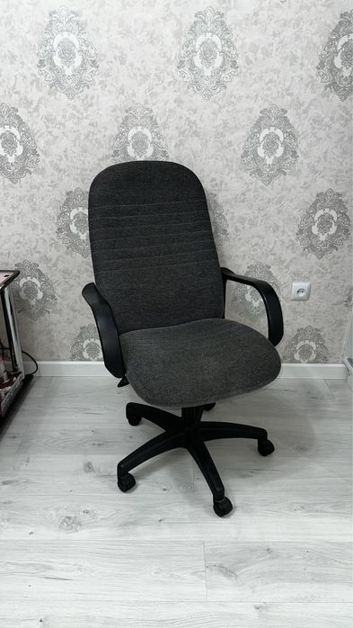 Офисное кресло, копмютерное кресло