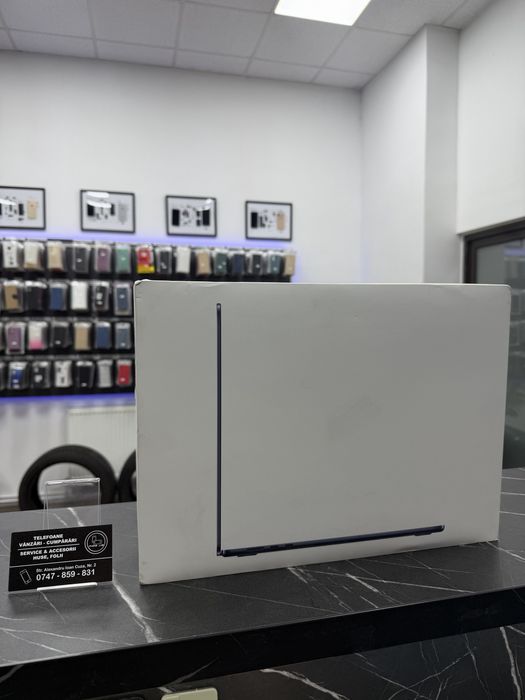 MacBook Air 15’’ - 16Gb/256Gb - M4 Chip - NOU - 2 Ani Garantie !
