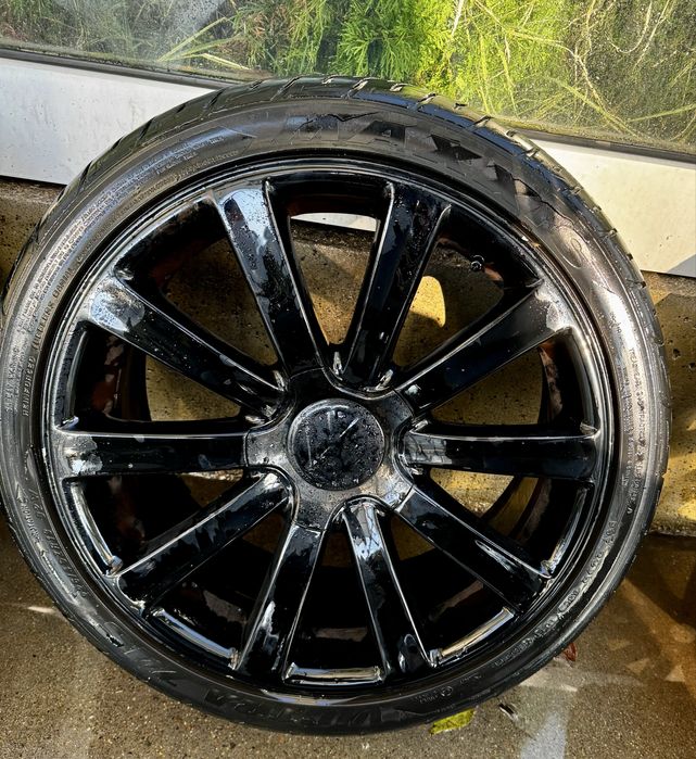 Джанти с гуми за фолксваген 225 40 18