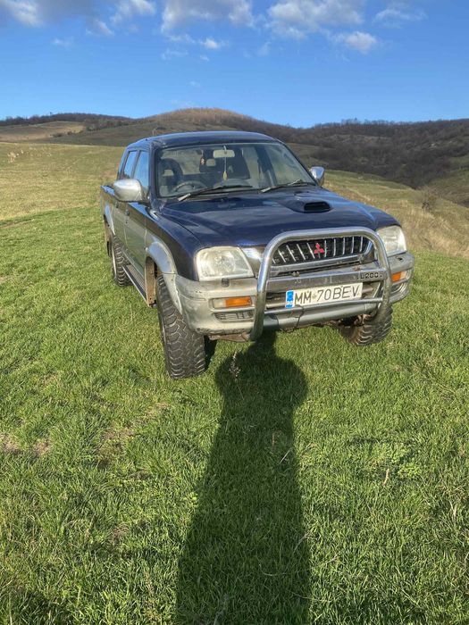 Vand mitsubishi L 200 anu fabricatiei 2002 , motor 2.5 diesel