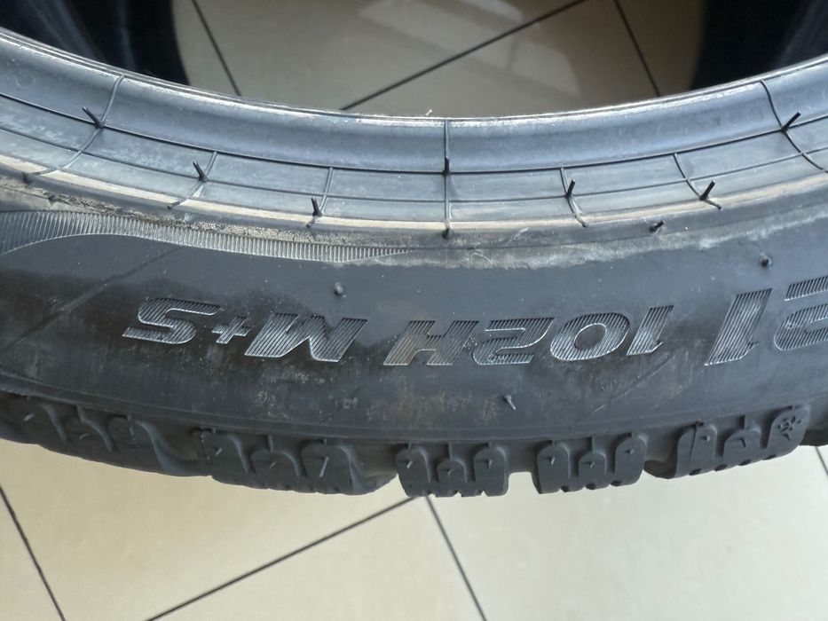 Anvelope Iarma 2 dimensiuni 285/35/21, 255/40/21 ca și noi