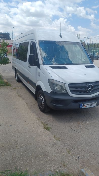 Închiriez microbuz 19 locuri