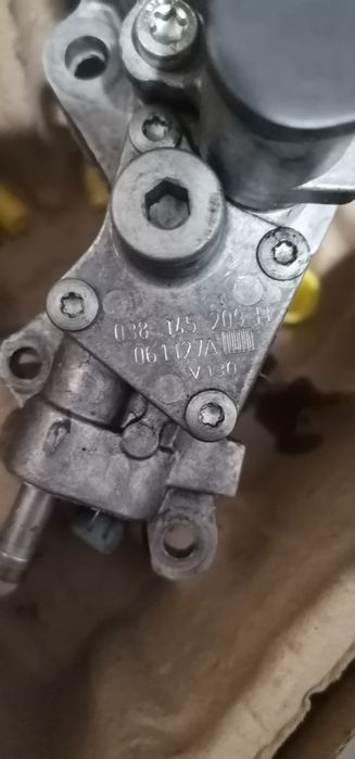 Тандем помпа  audi A4 b7
