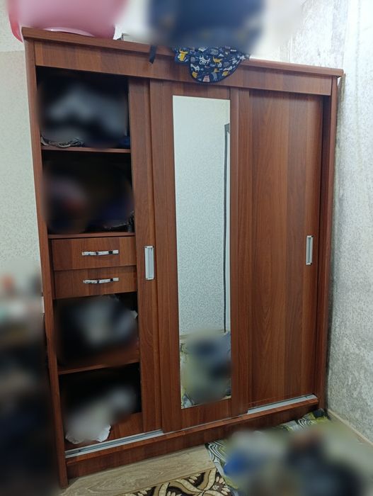 Шкаф купе сотилади + детский шкаф в подарок