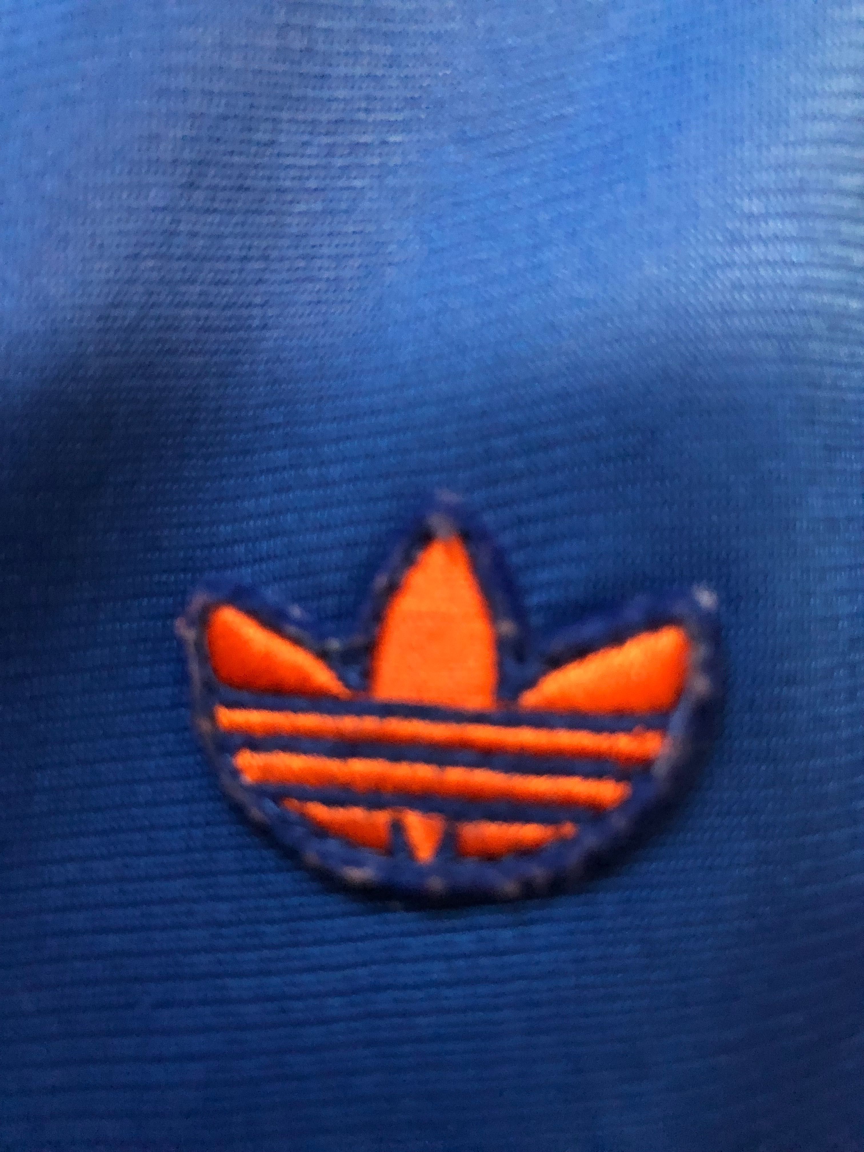 ADIDAS RETRO-bluza de trening in stare impecabila pentru baieti