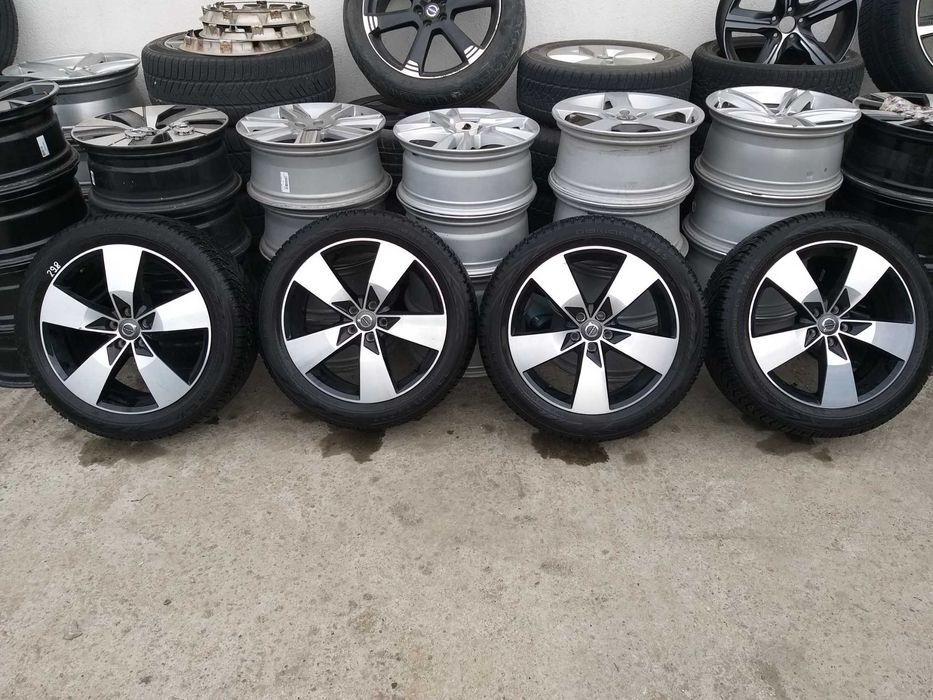 Jante Volvo Xc40 Xc60 Xc90 S60 V60 S90 V90 R19 Spoke Black White