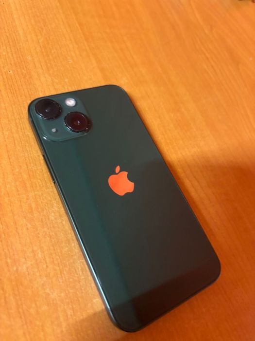 Vând iphone 13 mini