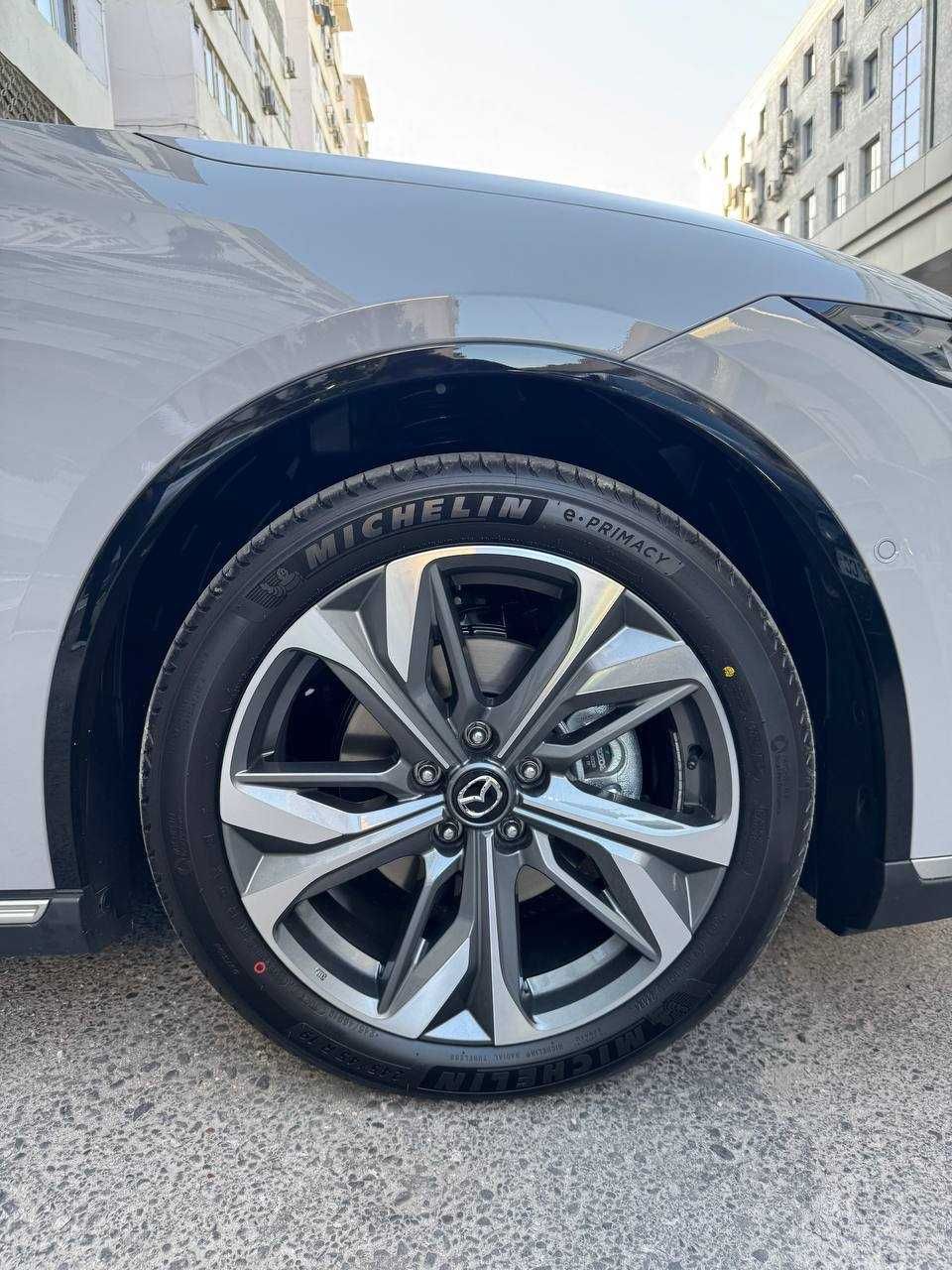 Mazda EZ6 naxt va nasiya savdo yillik 10%