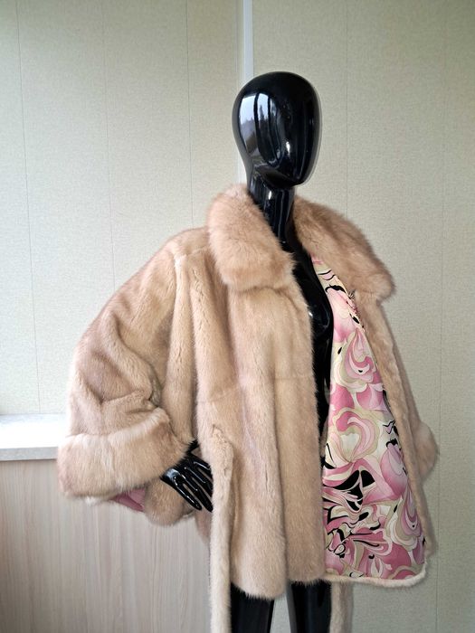 Haină din Blană Naturală de Vizon , Haină de nurcă cu sable