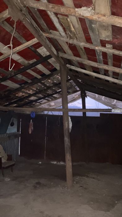 Construcție metalică, țeavă, fermă, hală sau stalpi de gard de vânzare