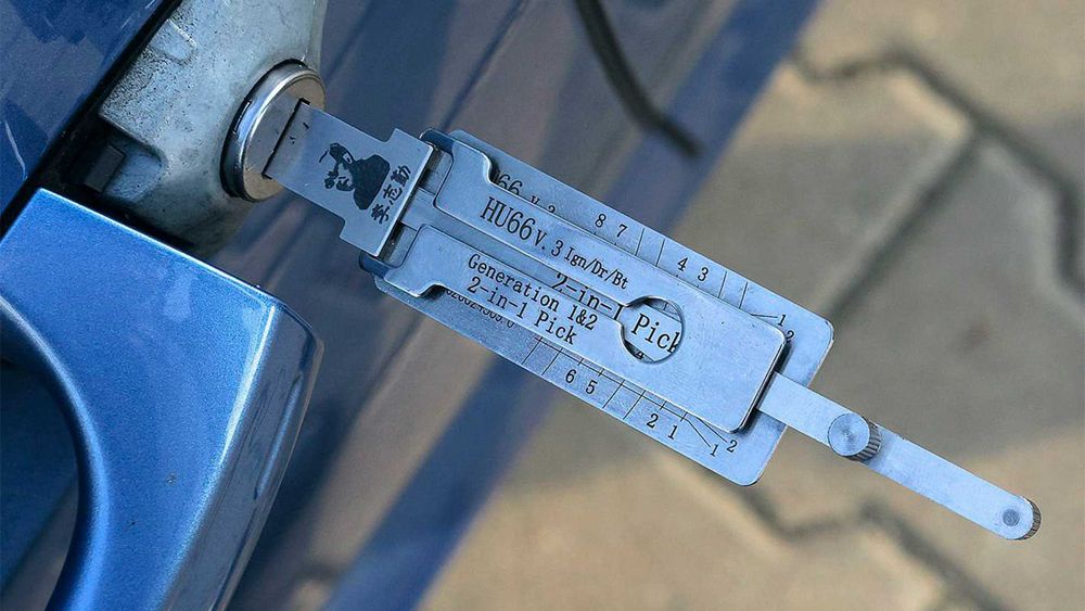 Вскрытие замков машины \ Открыть автомобиль срочно