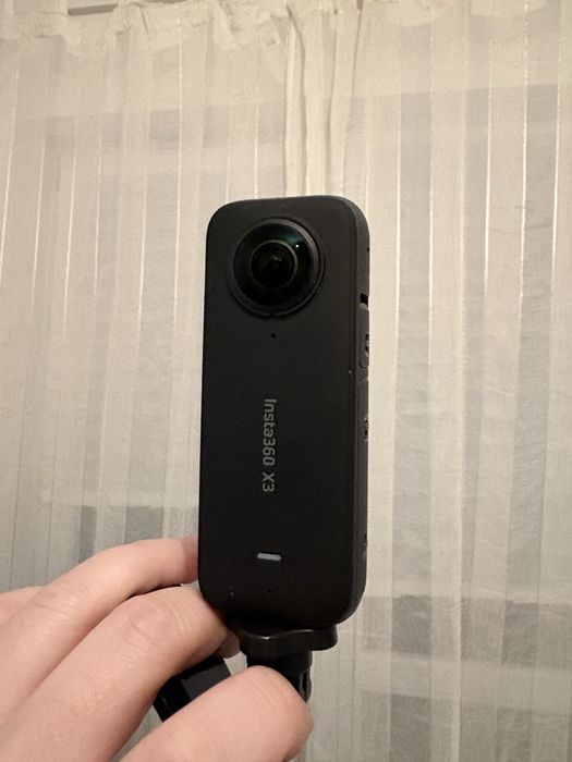 Insta 360 One X3