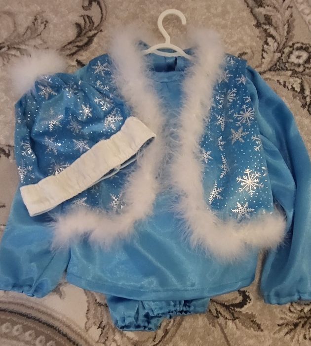 Продам новогодний детский костюм 4ре предмета