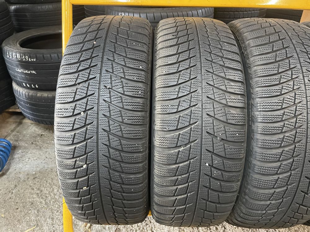 4бр. 215/60/16 Bridgestone Blizzak LM001, 6.5мм, ДОТ 2017