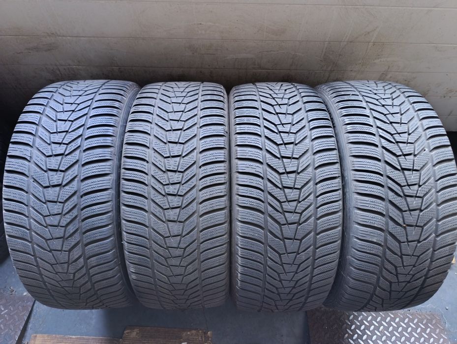 Patru Anvelope de iarnă 245 45 18 Hankook