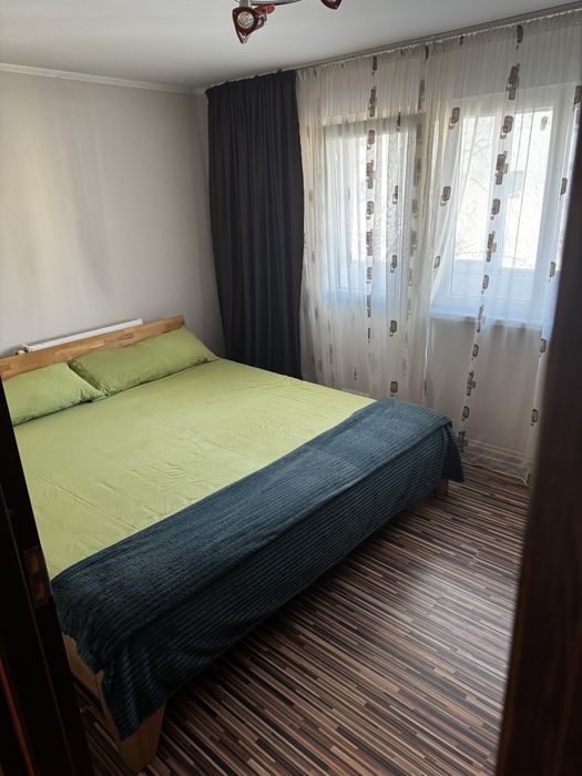 Chirie apartament central Bals 3 camere decomandat