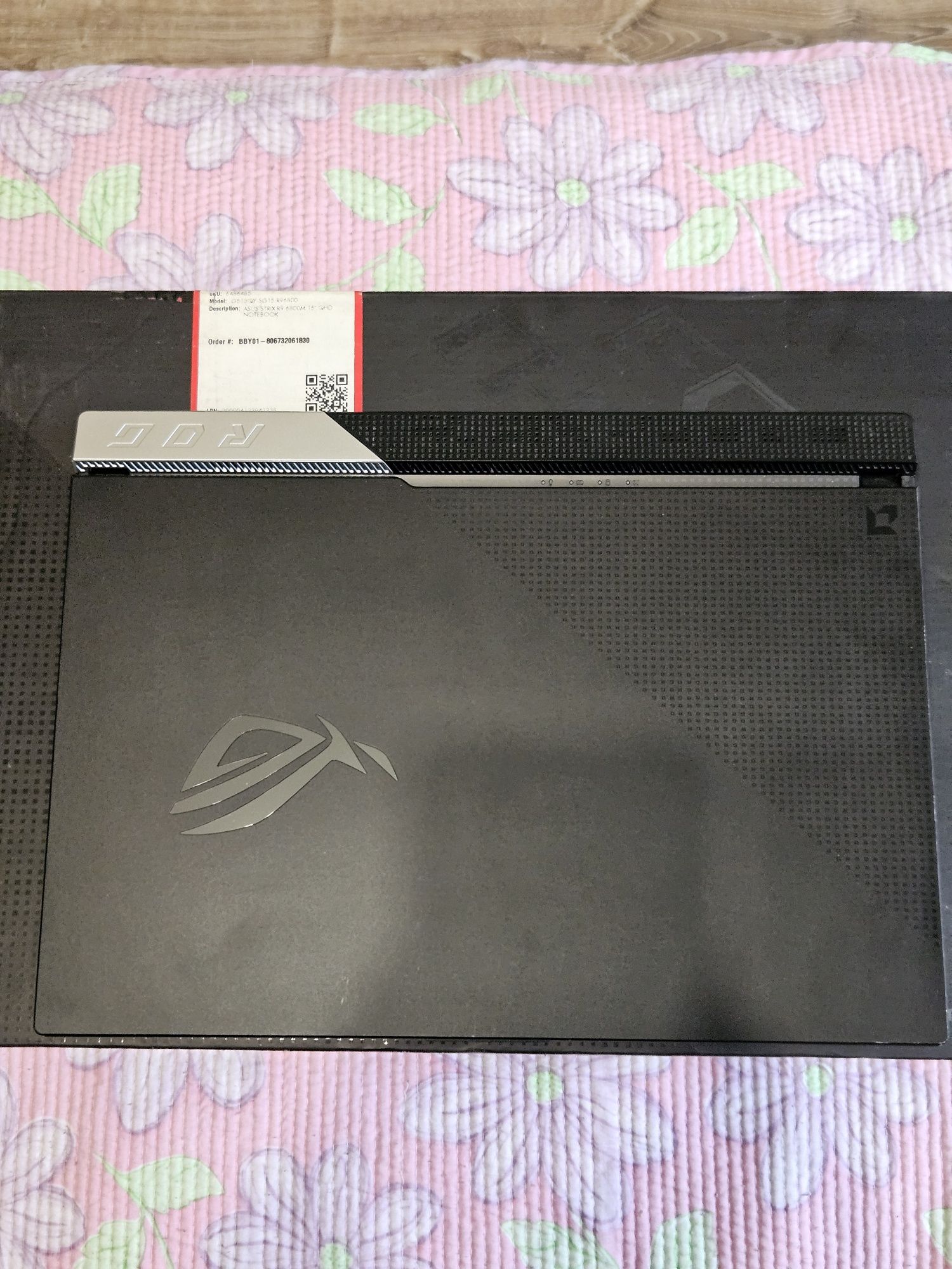 Игровой ноутбук asus strix g513qy rx6800m 12GB